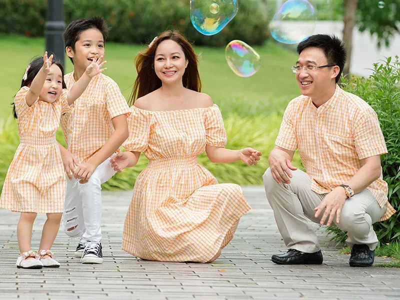100+ ảnh gia đình đẹp, ấm áp và hạnh phúc · ảnh 2
