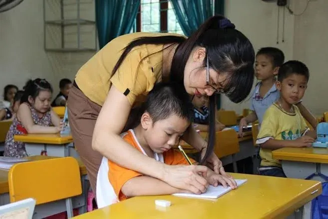Bộ sưu tập 13 hình ảnh giáo viên ý nghĩa nhất cho ngày 20/11 · ảnh 1